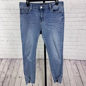 Judy Blue Skinny Fit Raw Hem Bottom Jeans Size 15/32